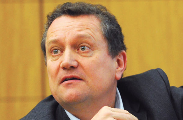 1 December 2011
International Transport Forum Research Round Table at OECD
left/right
Prof Yves Crozet, MRASH
OECD Conference Centre
Paris, France
OECD/Michael Dean