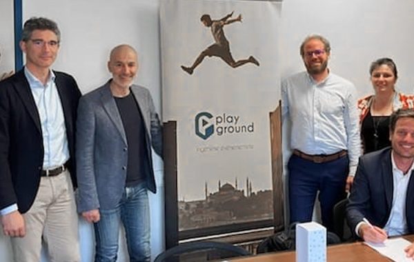 Les équipes dirigeantes des deux entités réunies pour officialiser l'intégration de Playground au groupe Citec.