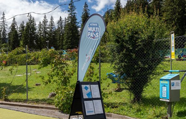 Borne de recharge électrique pour vélos, Troistorrents. Crédits : Citec