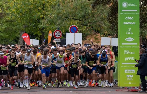 Départ de la course en 2024. Crédit : Grande Course du Grand Paris